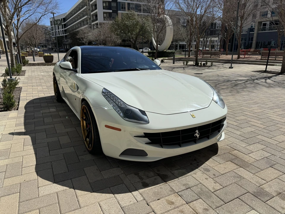 2014 Ferrari FF - Image 10 of 31