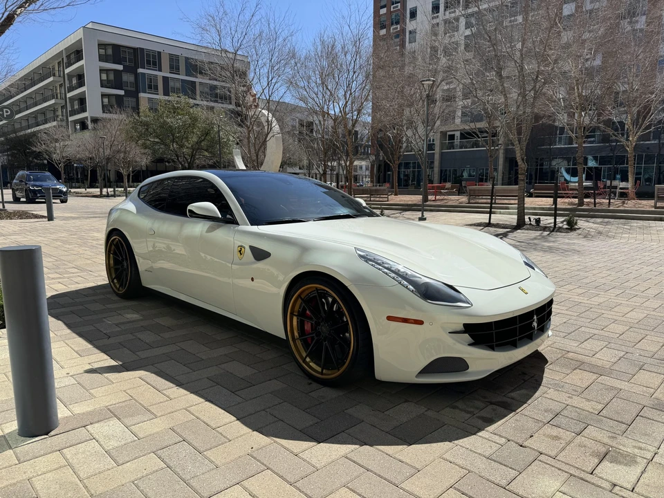 2014 Ferrari FF - Image 13 of 31