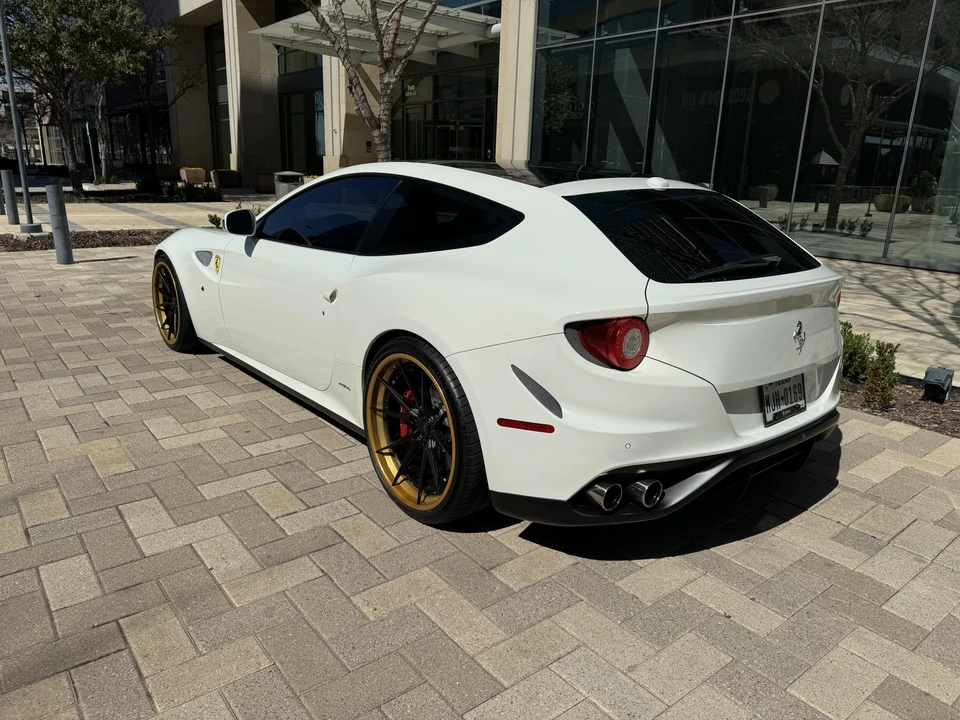 2014 Ferrari FF - Image 21 of 31