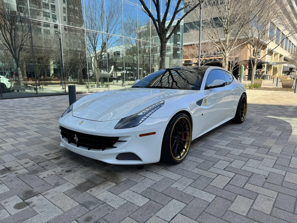 2014 Ferrari FF - Image 8 of 31