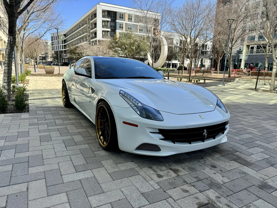 2014 Ferrari FF - Image 11 of 31