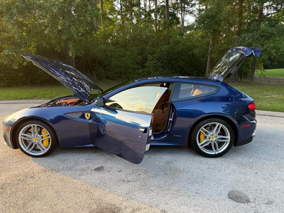 2014 Ferrari FF - Image 11 of 31