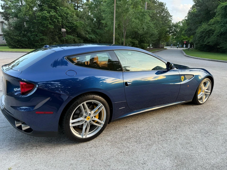 2014 Ferrari FF - Image 9 of 31