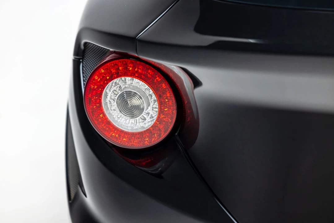 2014 Ferrari FF - Image 29 of 31