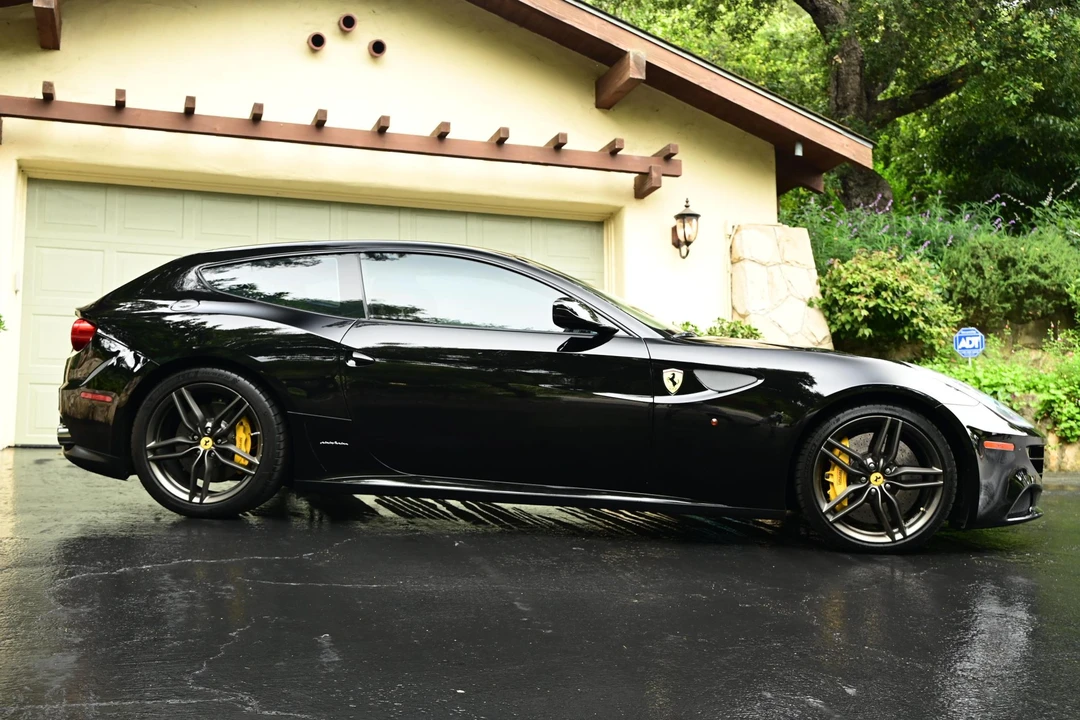 2014 Ferrari FF - Image 11 of 31
