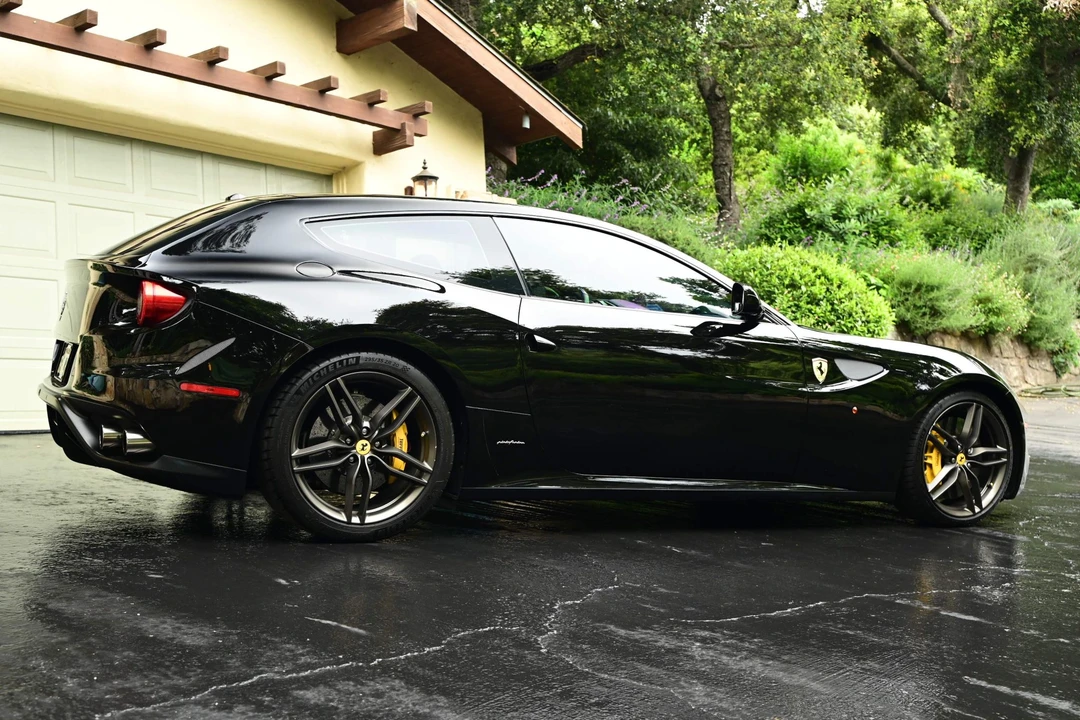 2014 Ferrari FF - Image 10 of 31