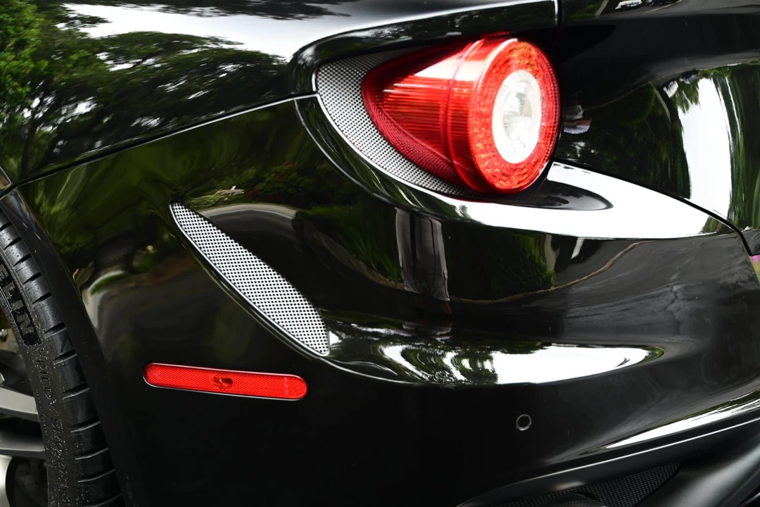 2014 Ferrari FF - Image 25 of 31