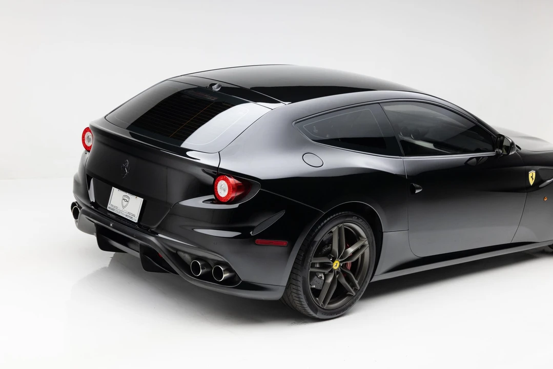 2014 Ferrari FF - Image 15 of 31