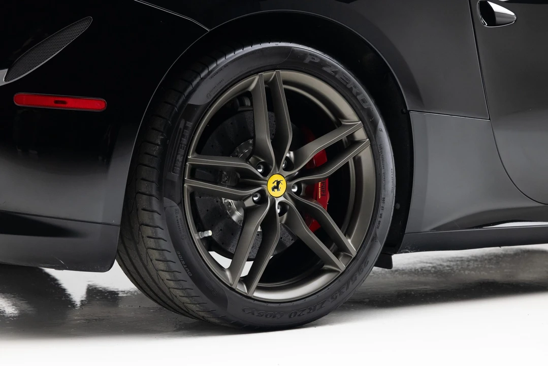 2014 Ferrari FF - Image 28 of 31