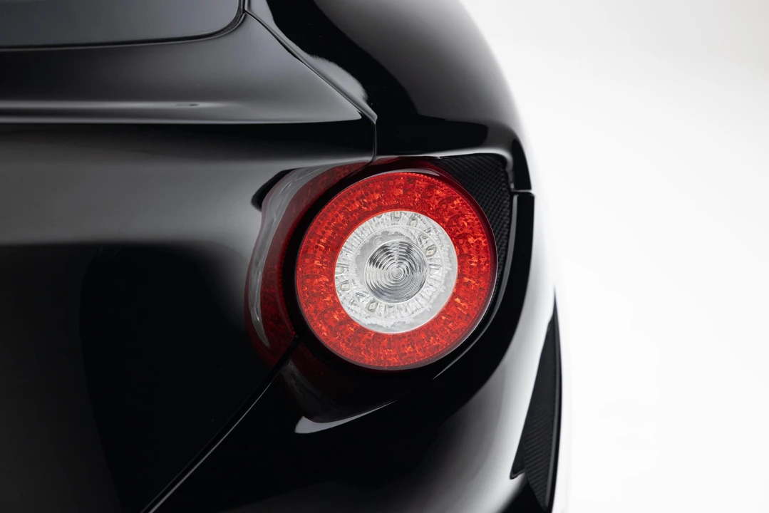 2014 Ferrari FF - Image 17 of 31
