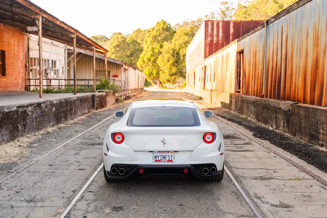 2014 Ferrari FF - Image 15 of 31