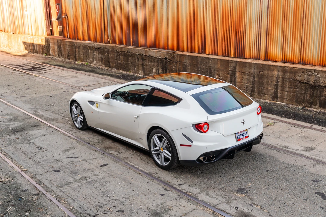 2014 Ferrari FF - Image 19 of 31