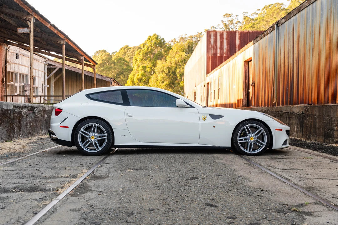 2014 Ferrari FF - Image 10 of 31