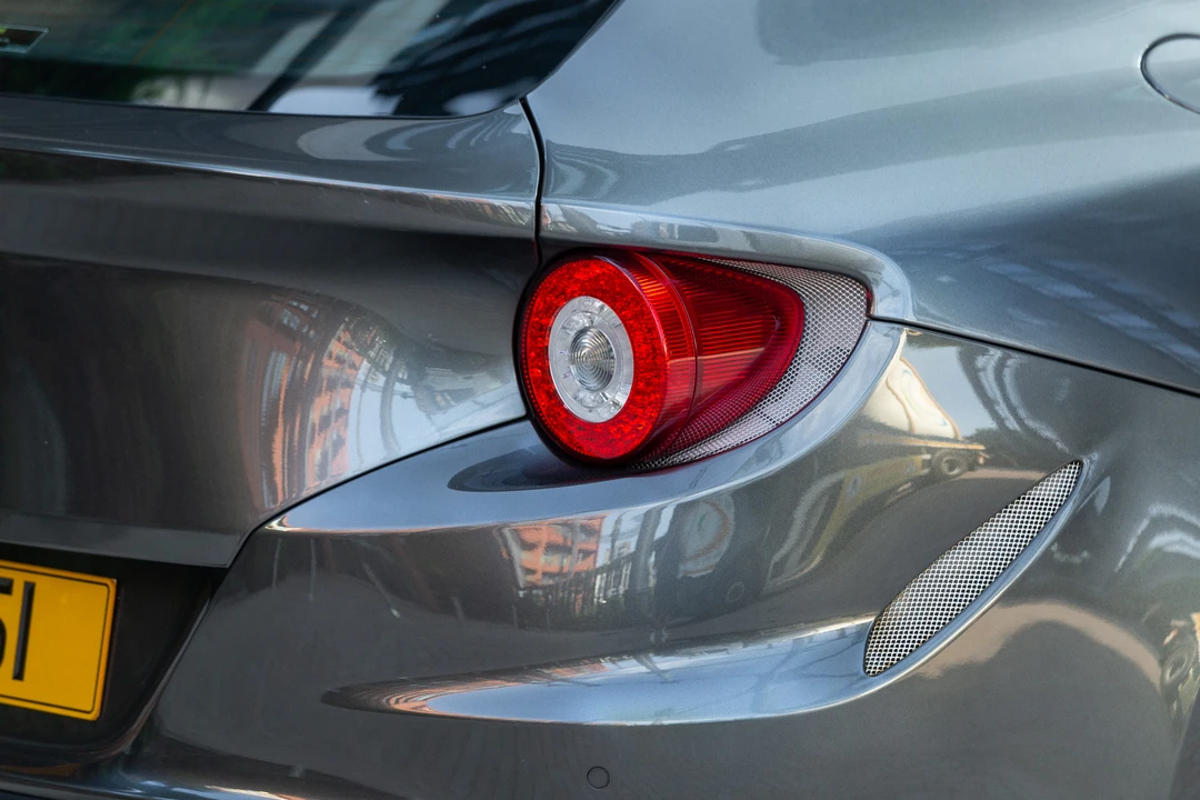 2014 Ferrari FF - Image 15 of 31