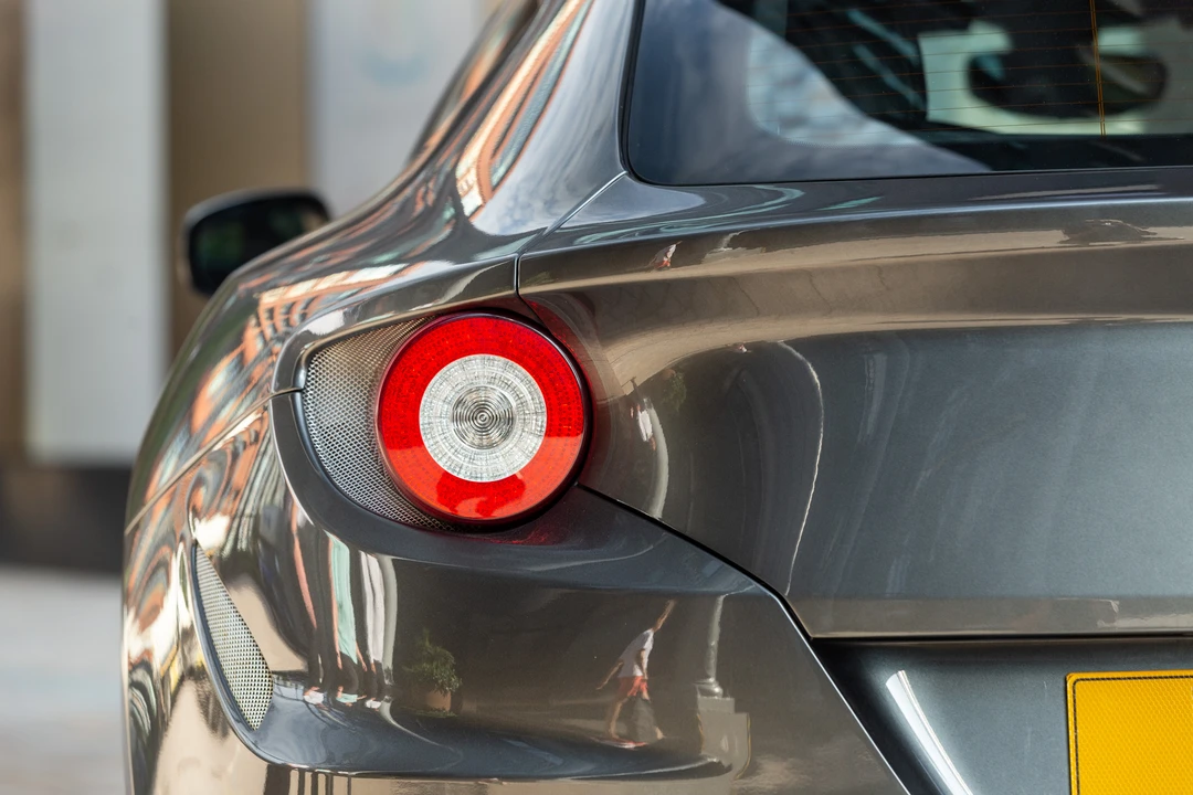 2014 Ferrari FF - Image 30 of 31