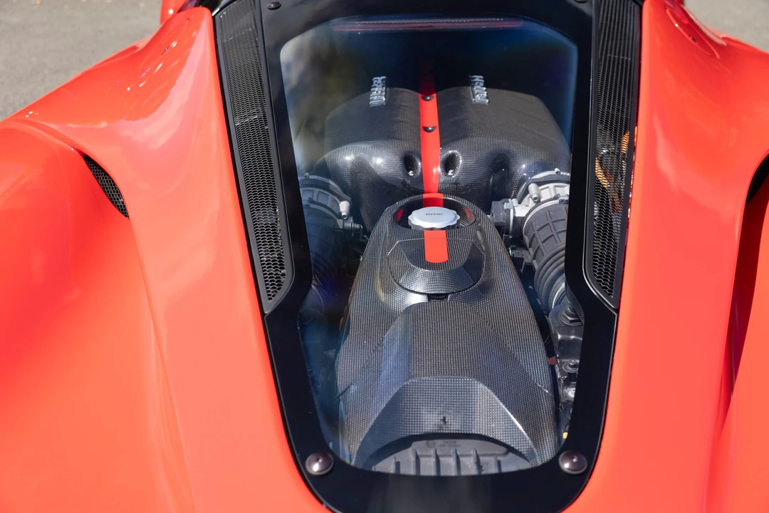 2014 Ferrari LaFerrari - Image 21 of 31