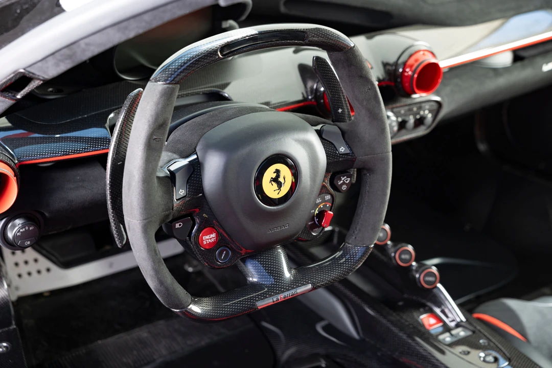 2014 Ferrari LaFerrari - Image 19 of 31