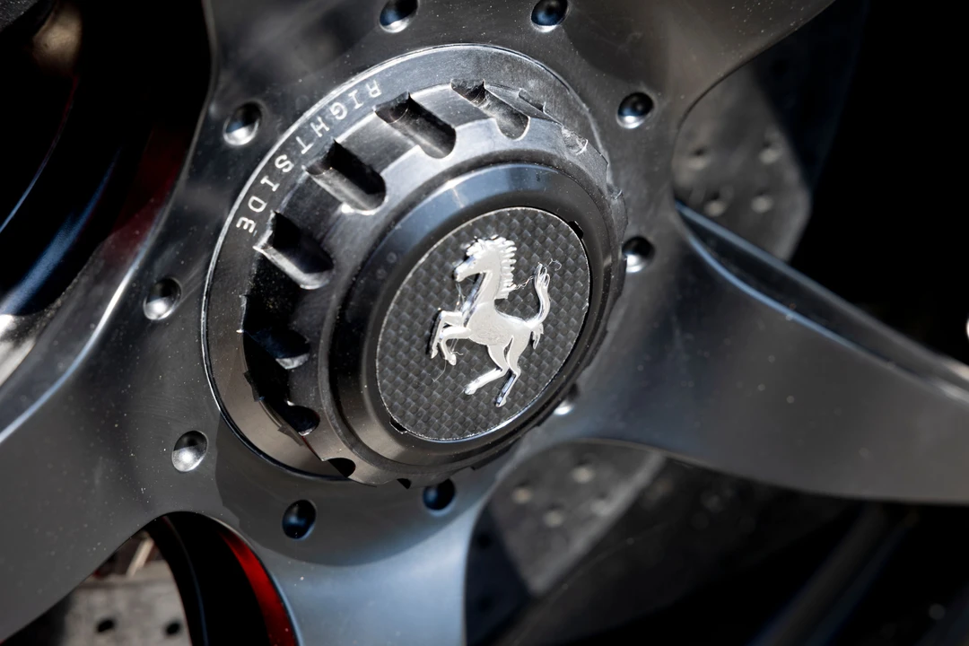2014 Ferrari LaFerrari - Image 14 of 31
