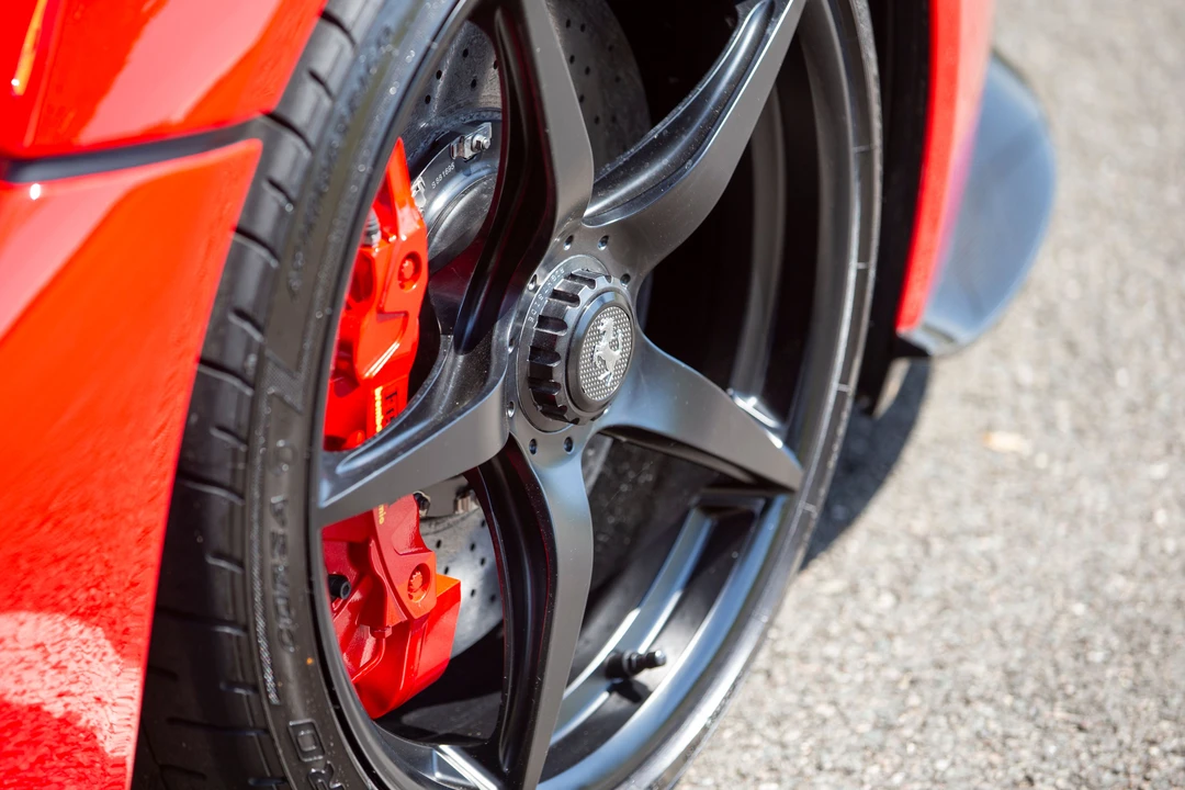 2014 Ferrari LaFerrari - Image 3 of 31