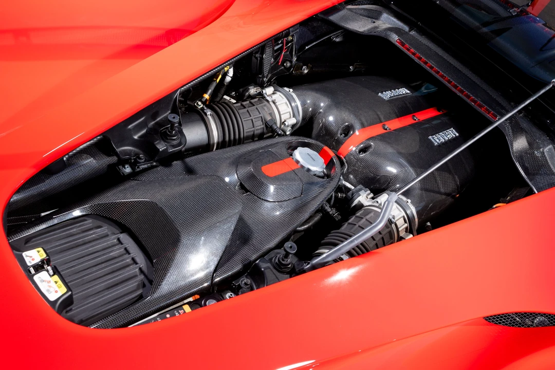 2014 Ferrari LaFerrari - Image 22 of 31