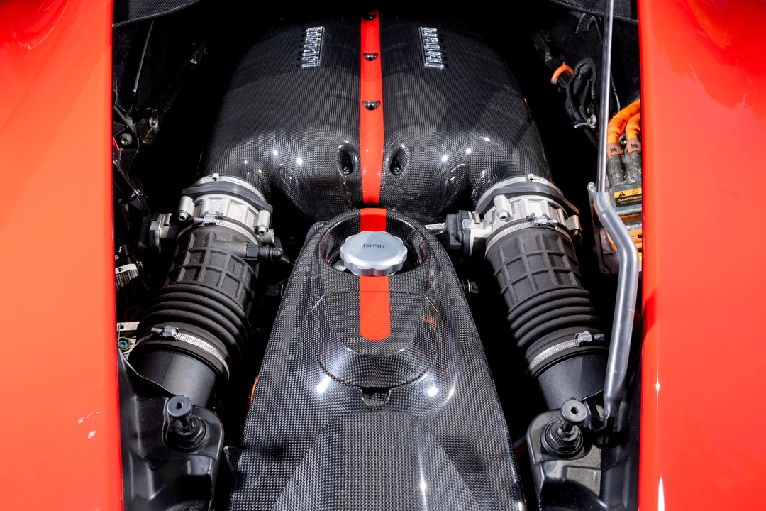 2014 Ferrari LaFerrari - Image 24 of 31