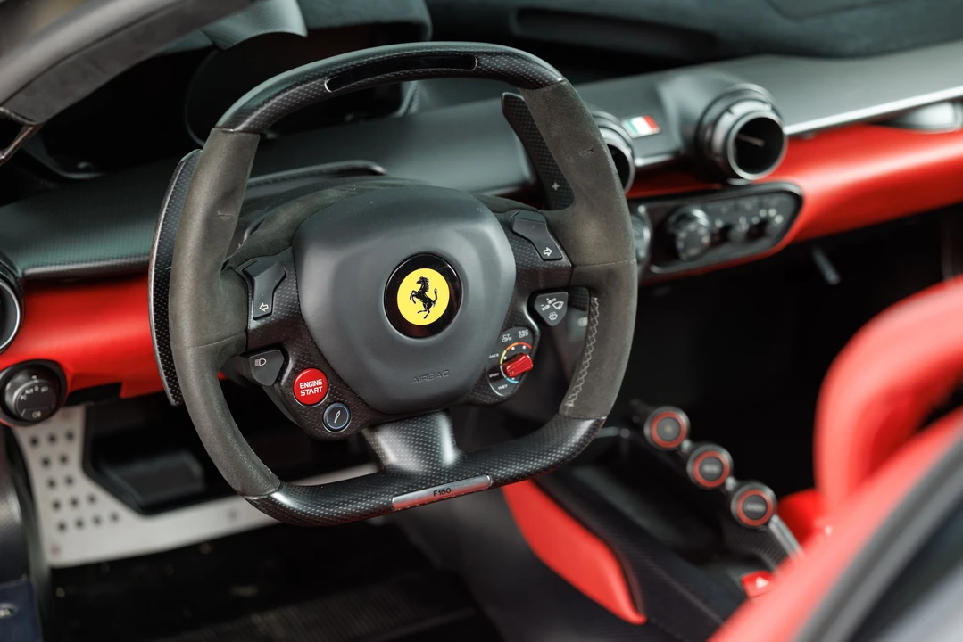 2014 Ferrari LaFerrari - Image 18 of 26