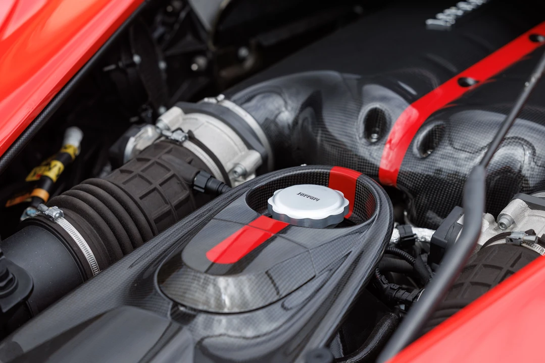 2014 Ferrari LaFerrari - Image 16 of 26
