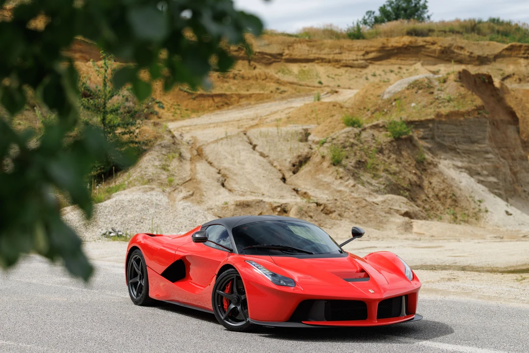 2014 Ferrari LaFerrari - Image 5 of 26
