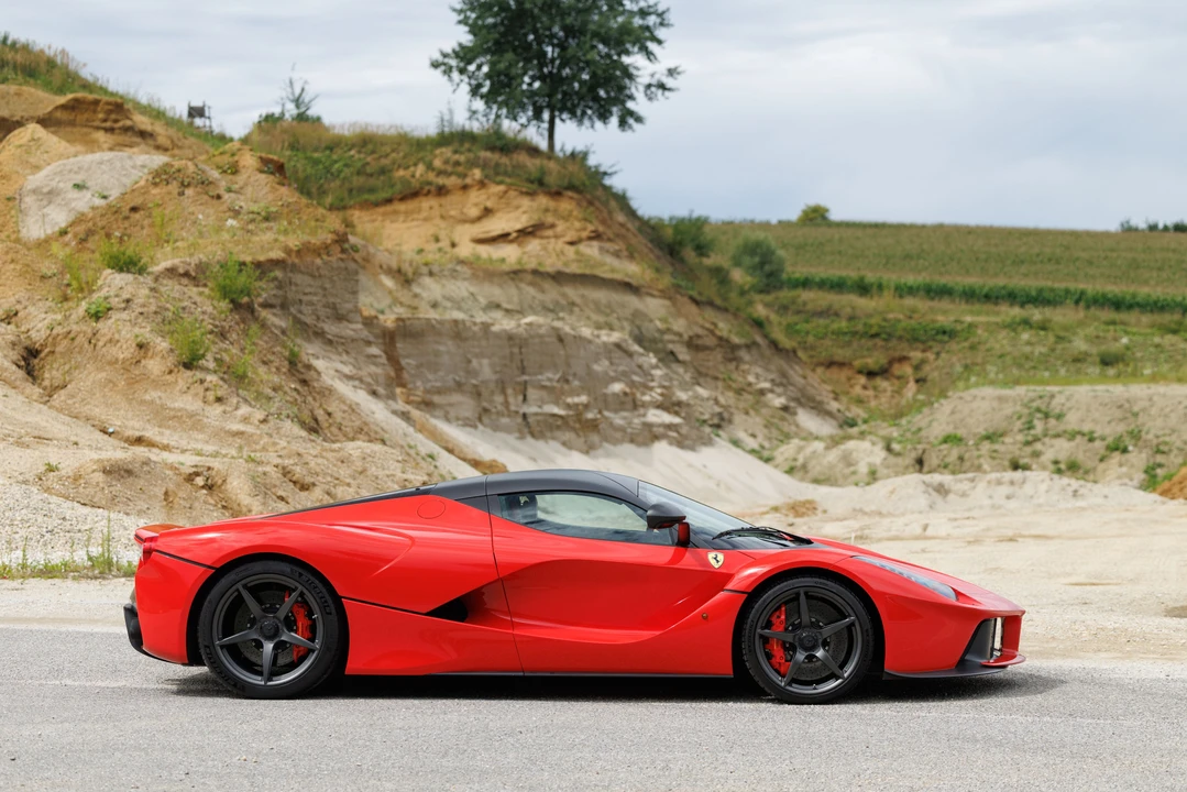 2014 Ferrari LaFerrari - Image 7 of 26