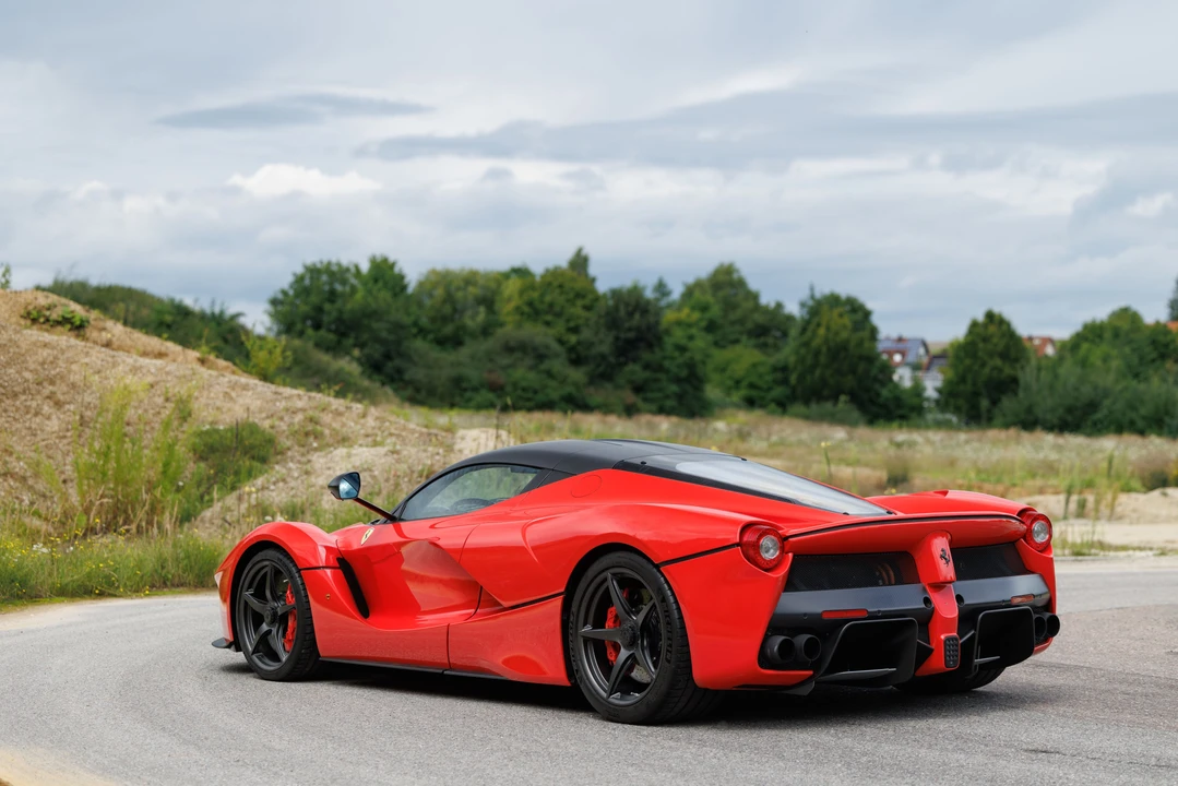 2014 Ferrari LaFerrari - Image 11 of 26