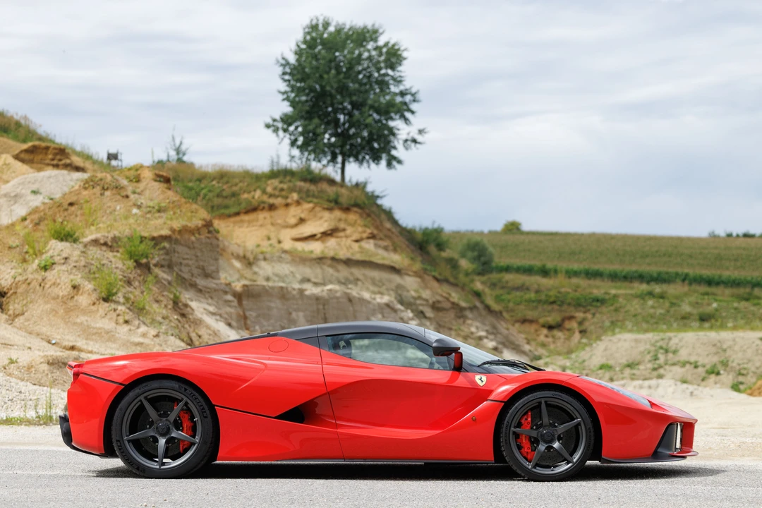 2014 Ferrari LaFerrari - Image 26 of 26