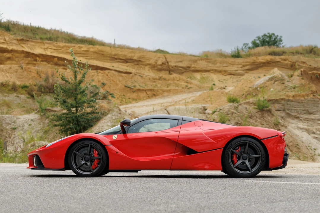 2014 Ferrari LaFerrari - Image 14 of 26