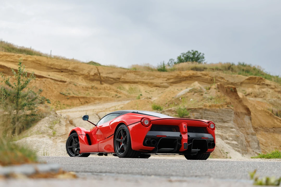 2014 Ferrari LaFerrari - Image 12 of 26