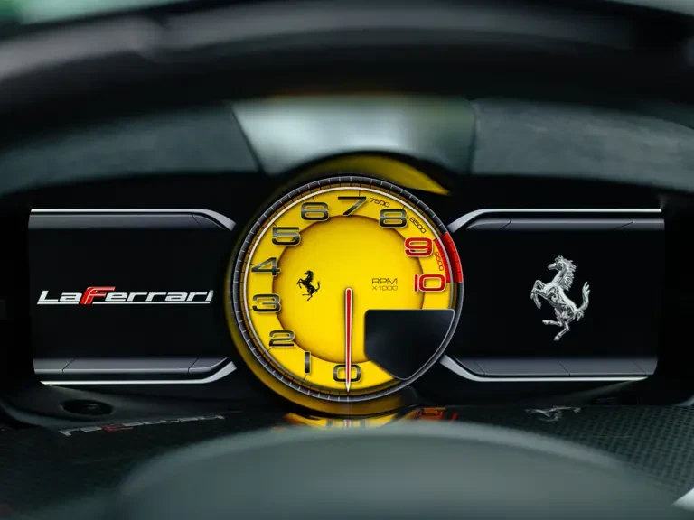 2014 Ferrari LaFerrari - Image 17 of 31