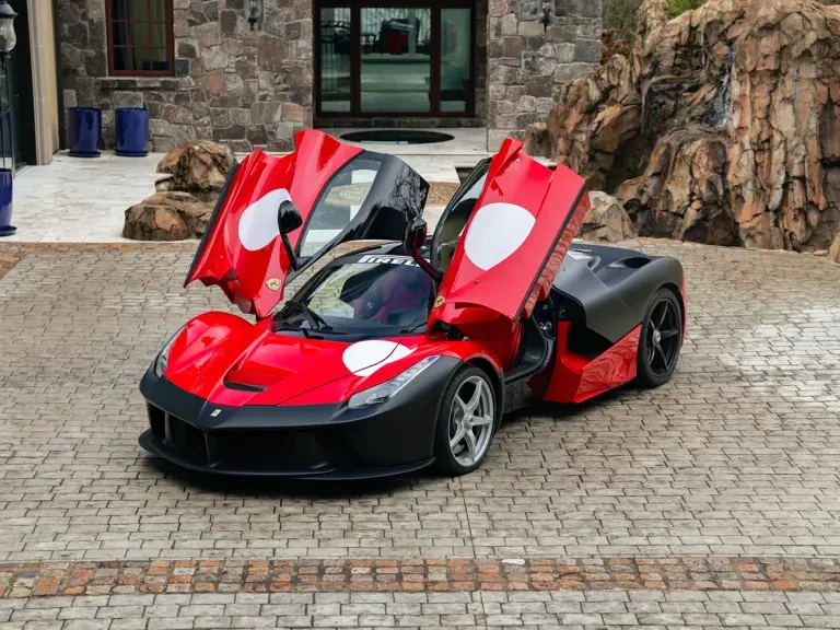 2014 Ferrari LaFerrari - Image 25 of 31