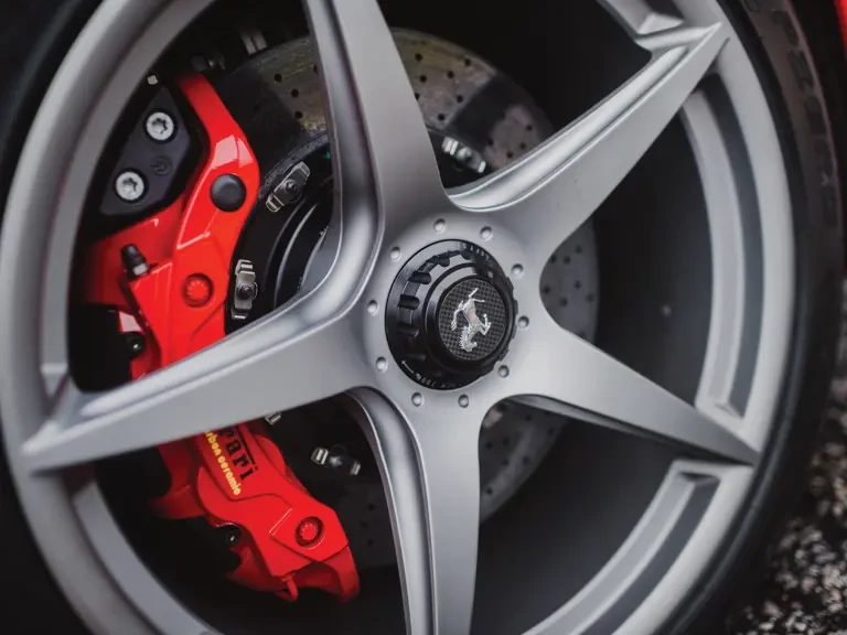 2014 Ferrari LaFerrari - Image 23 of 31