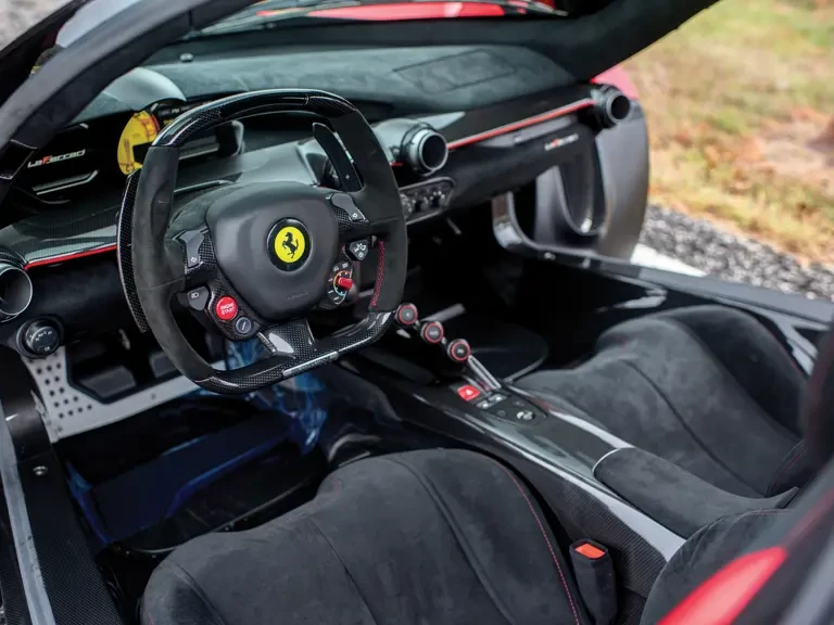 2014 Ferrari LaFerrari - Image 5 of 31