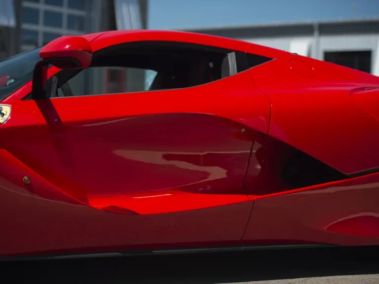 2014 Ferrari LaFerrari - Image 25 of 31