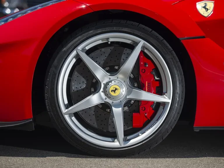 2014 Ferrari LaFerrari - Image 23 of 31