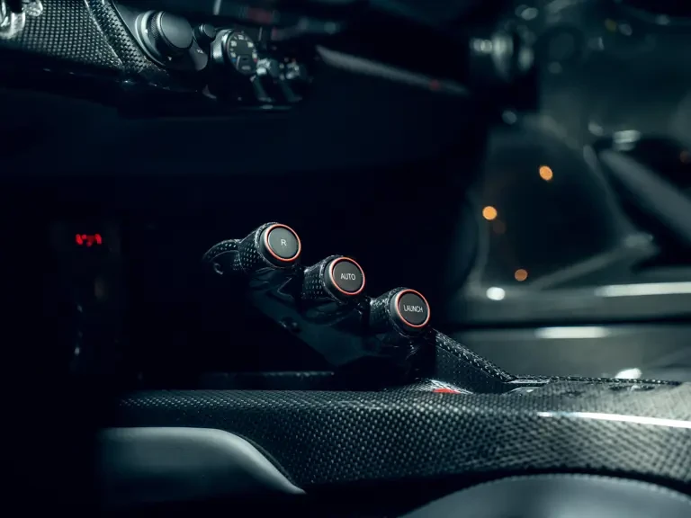 2014 Ferrari LaFerrari - Image 15 of 31