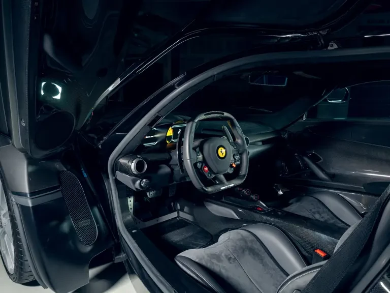 2014 Ferrari LaFerrari - Image 5 of 31