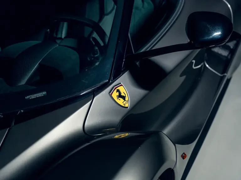 2014 Ferrari LaFerrari - Image 25 of 31