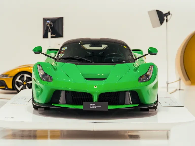 2014 Ferrari LaFerrari - Image 10 of 31