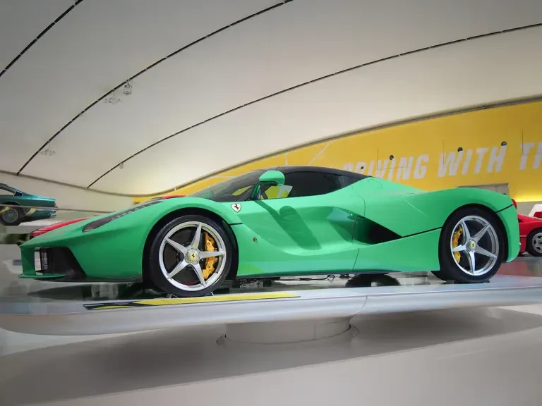 2014 Ferrari LaFerrari - Image 7 of 31