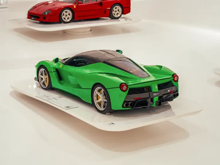 2014 Ferrari LaFerrari - Image 3 of 31