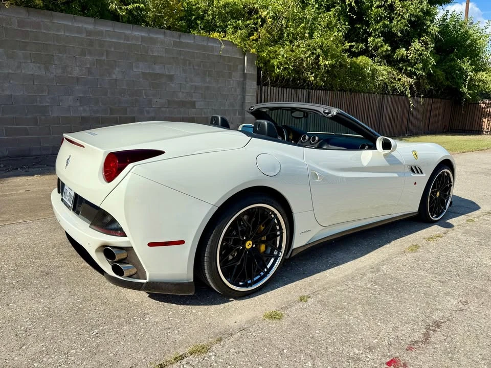 2014 Ferrari California - Image 11 of 19