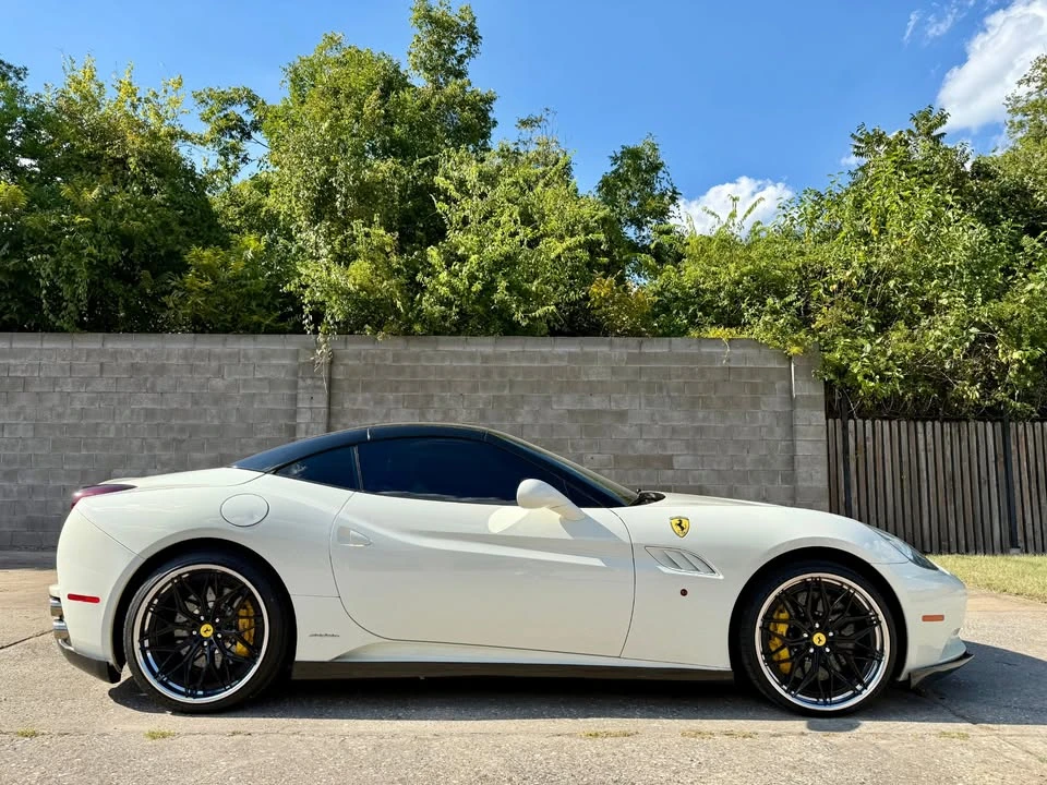 2014 Ferrari California - Image 3 of 19