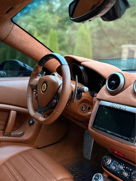 2014 Ferrari California - Image 11 of 14