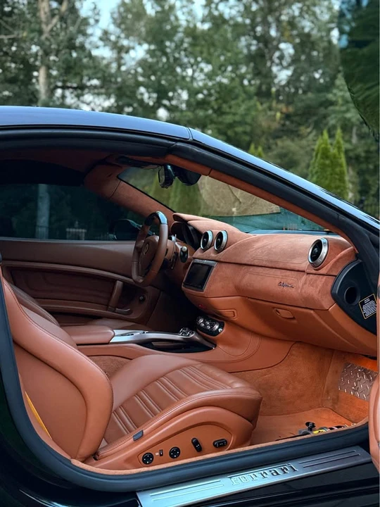 2014 Ferrari California - Image 10 of 14