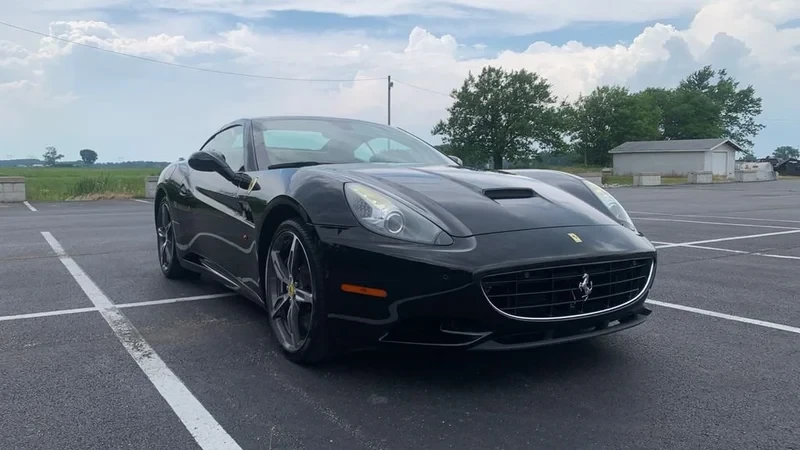 2014 Ferrari California - Image 2 of 12